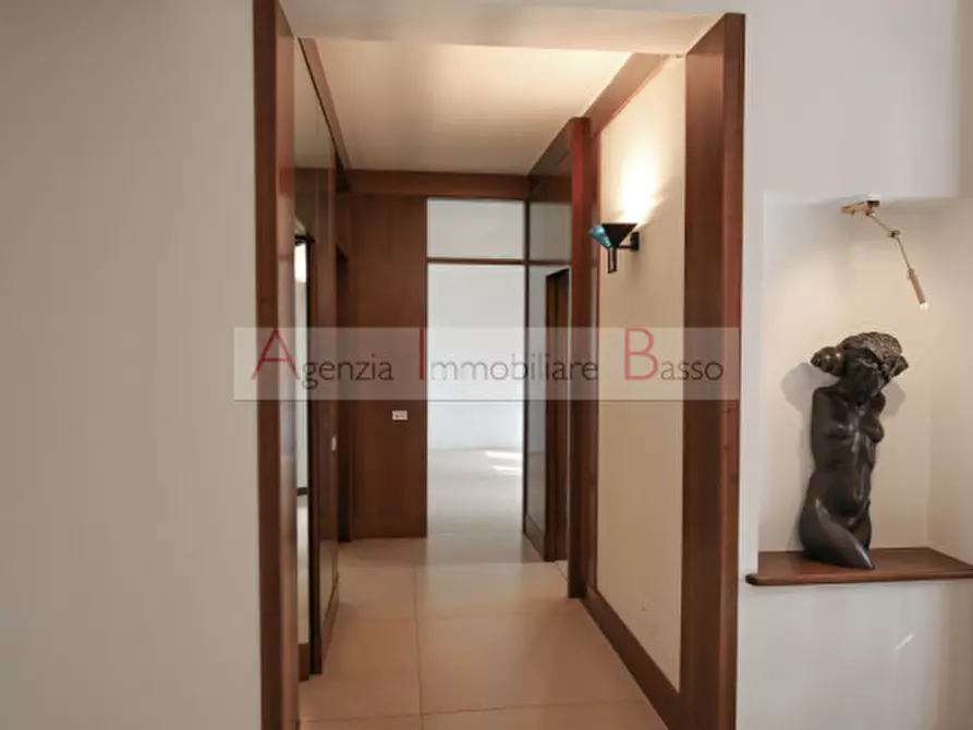 Immagine 10 di Villa in vendita  in via forcellilni a Padova