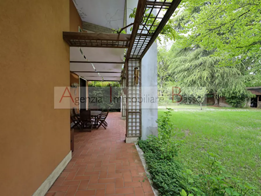 Immagine 11 di Villa in vendita  in via forcellilni a Padova