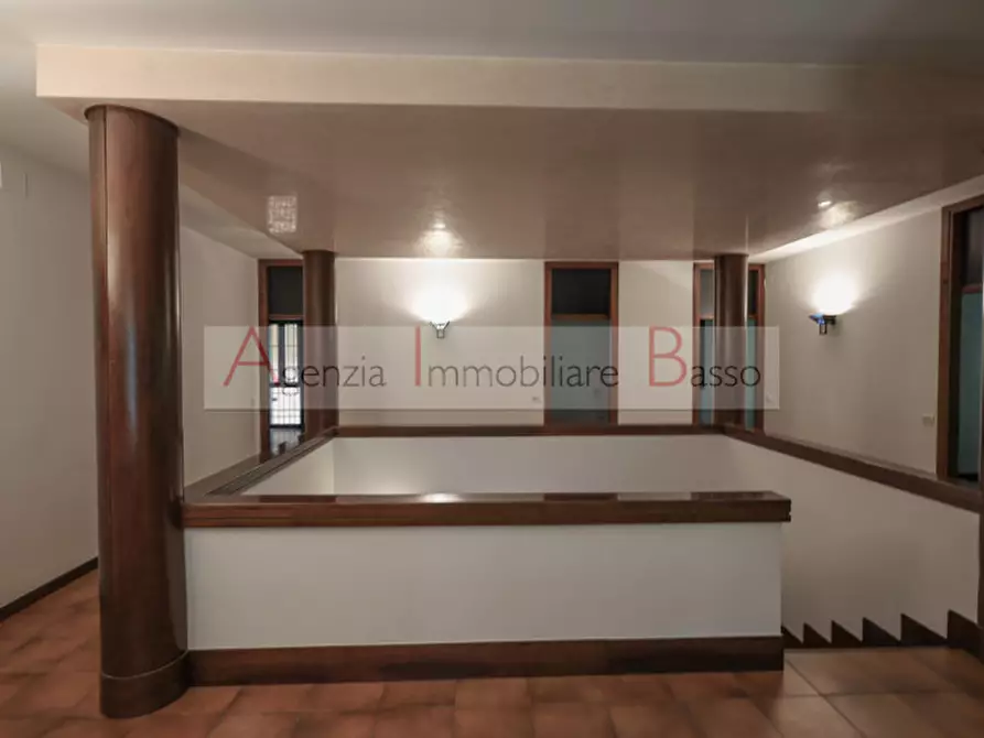 Immagine 14 di Villa in vendita  in via forcellilni a Padova