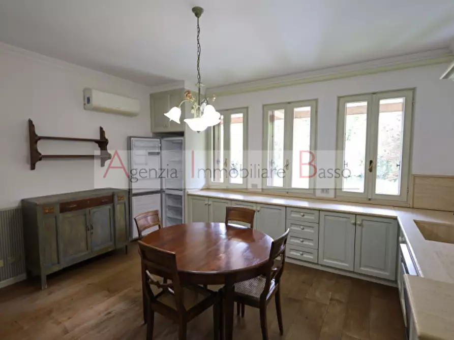 Immagine 20 di Villa in vendita  in via forcellilni a Padova