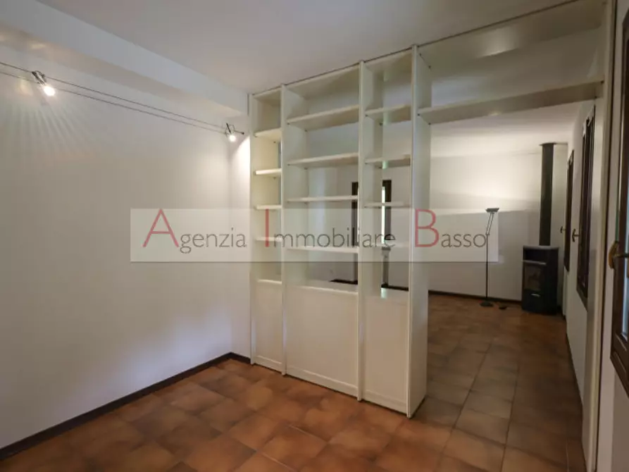 Immagine 26 di Villa in vendita  in via forcellilni a Padova