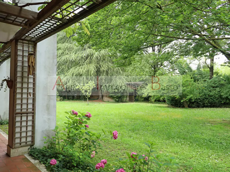 Immagine 35 di Villa in vendita  in via forcellilni a Padova