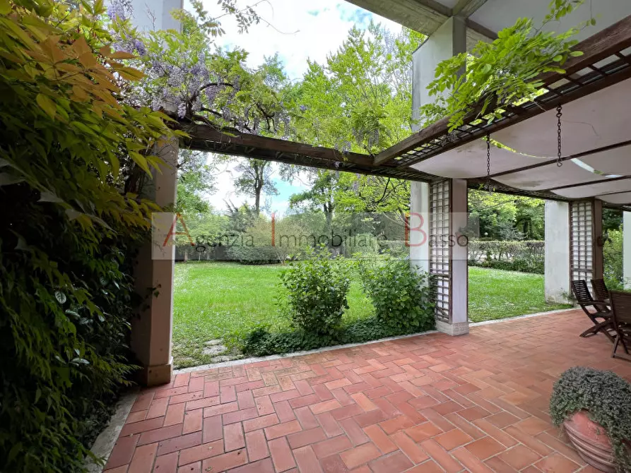 Immagine 36 di Villa in vendita  in via forcellilni a Padova