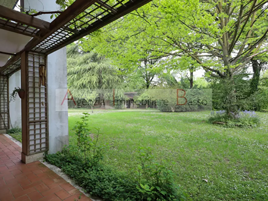 Immagine 42 di Villa in vendita  in via forcellilni a Padova