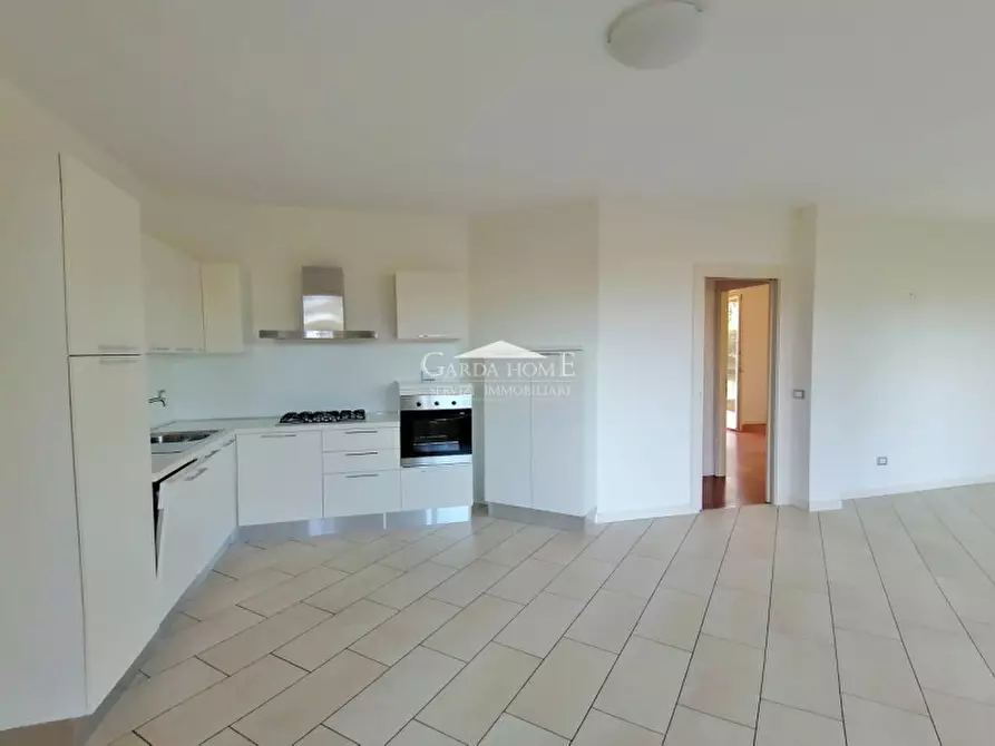 Immagine 1 di Appartamento in affitto  in via Marzabotto a Desenzano Del Garda