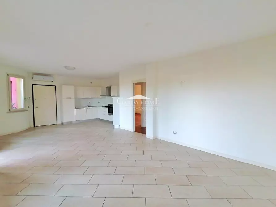 Immagine 2 di Appartamento in affitto  in via Marzabotto a Desenzano Del Garda