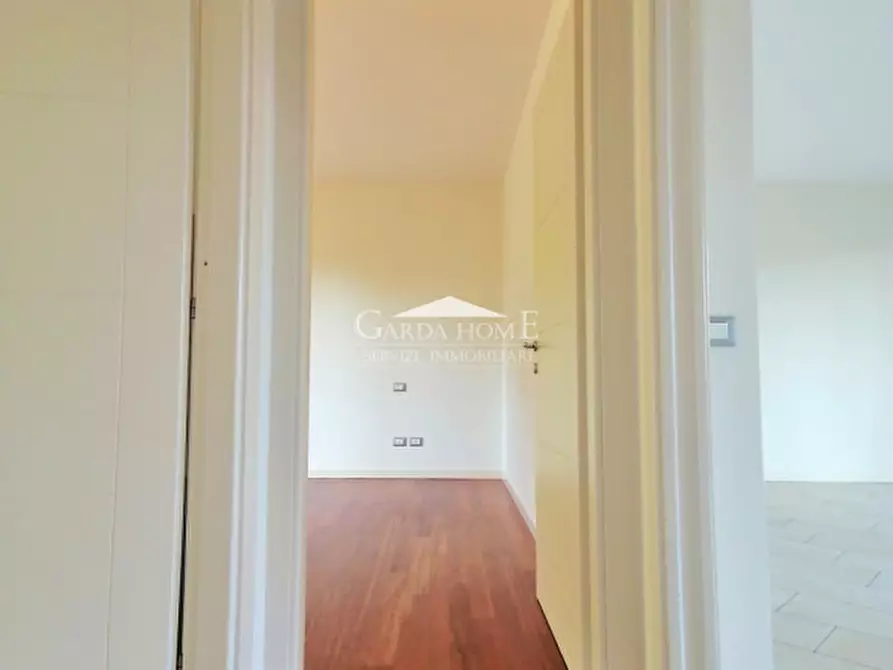 Immagine 10 di Appartamento in affitto  in via Marzabotto a Desenzano Del Garda