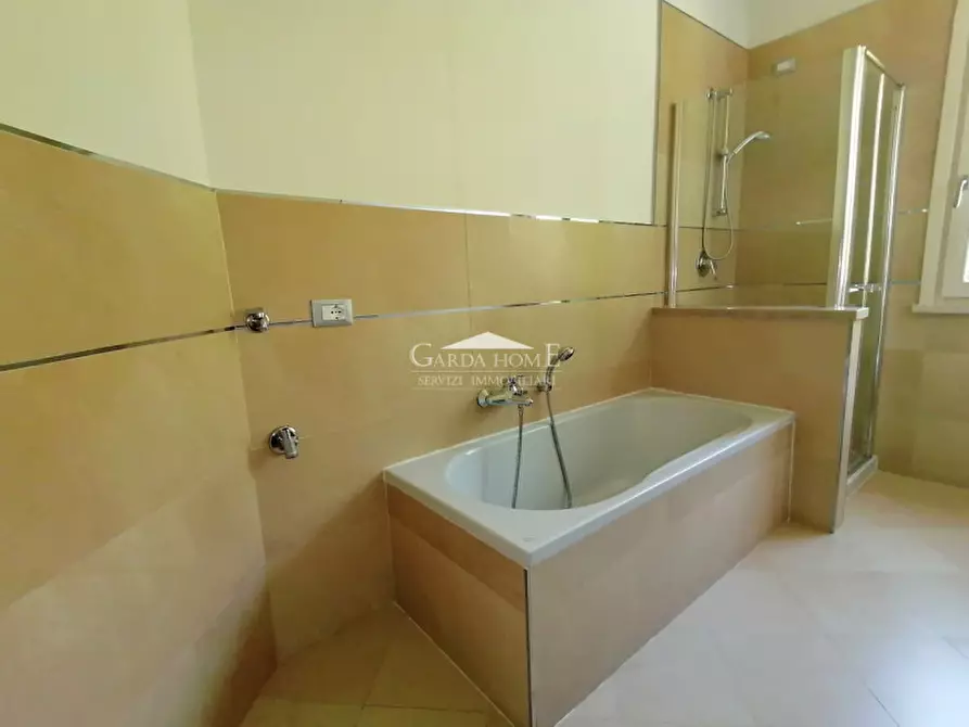 Immagine 15 di Appartamento in affitto  in via Marzabotto a Desenzano Del Garda