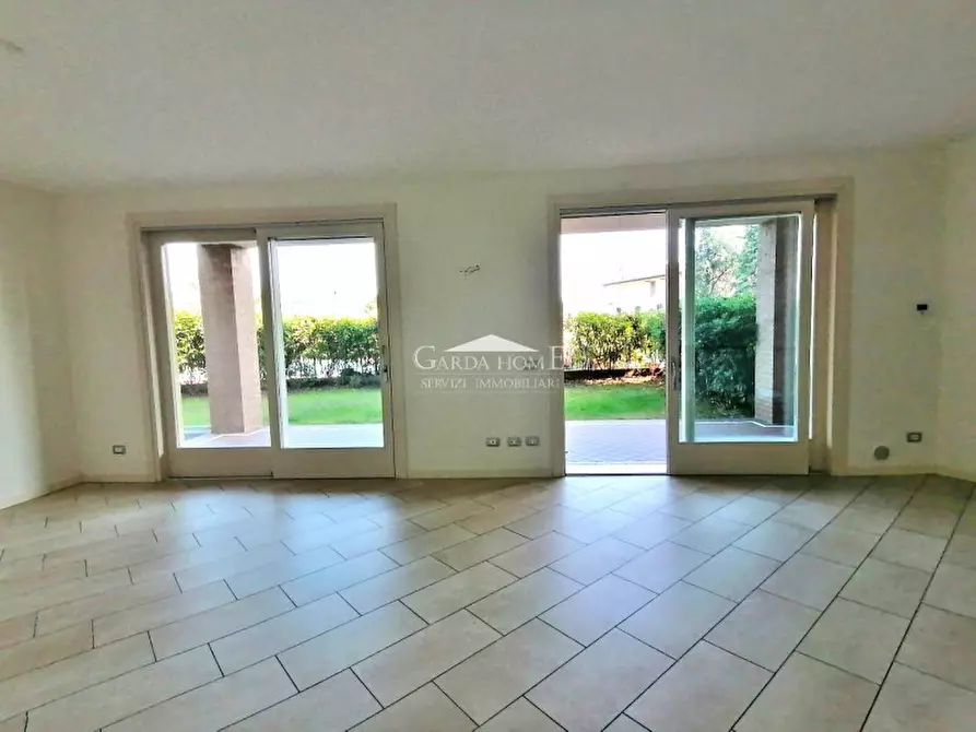 Immagine 21 di Appartamento in affitto  in via Marzabotto a Desenzano Del Garda