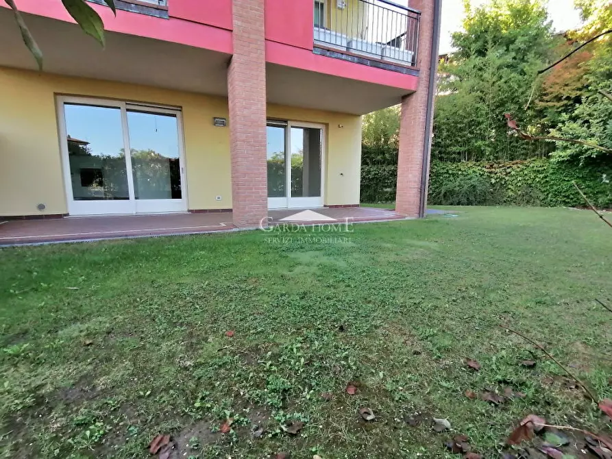 Immagine 28 di Appartamento in affitto  in via Marzabotto a Desenzano Del Garda