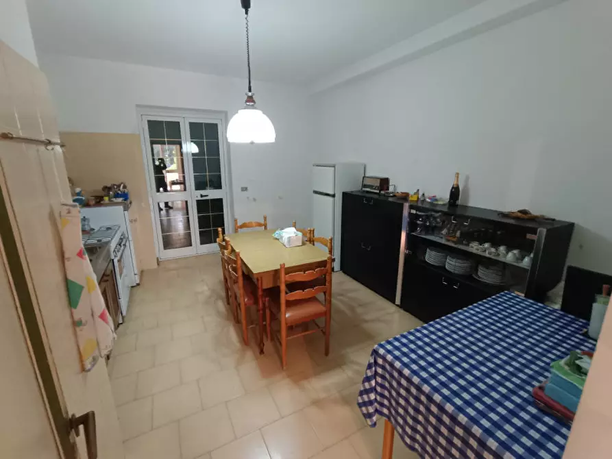 Immagine 8 di Villa in vendita  a Andria