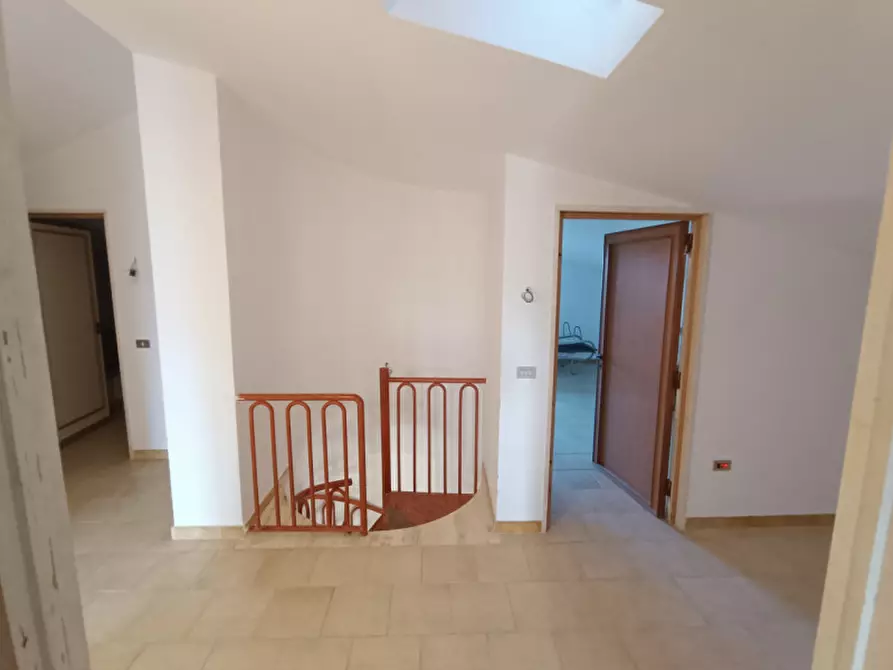 Immagine 14 di Villa in vendita  a Andria