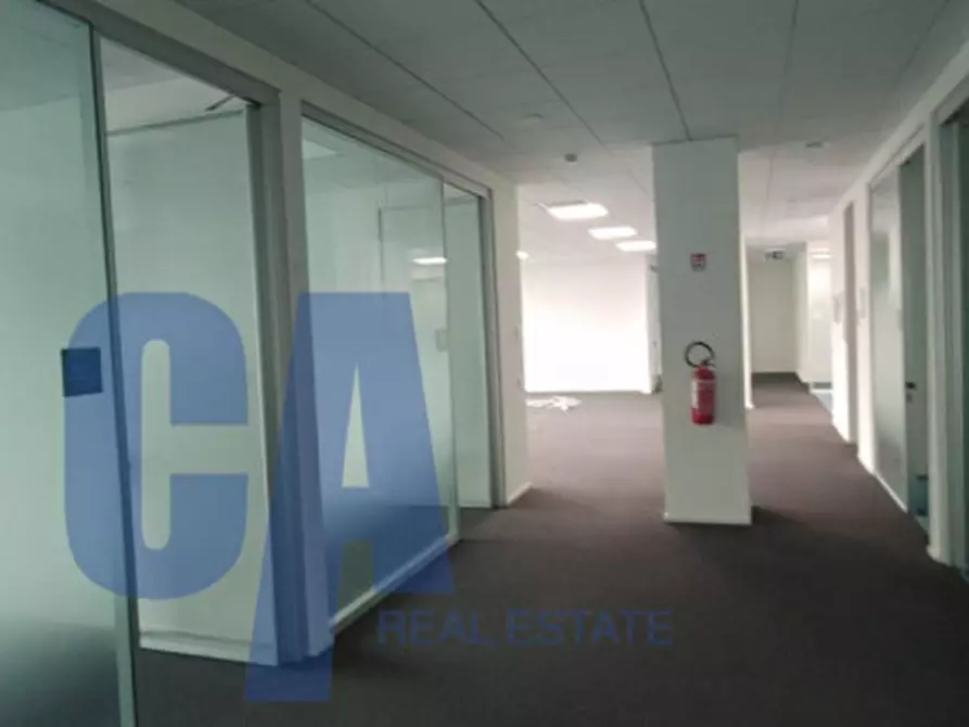 Immagine 2 di Ufficio in affitto  in VIALE SARCA a Milano