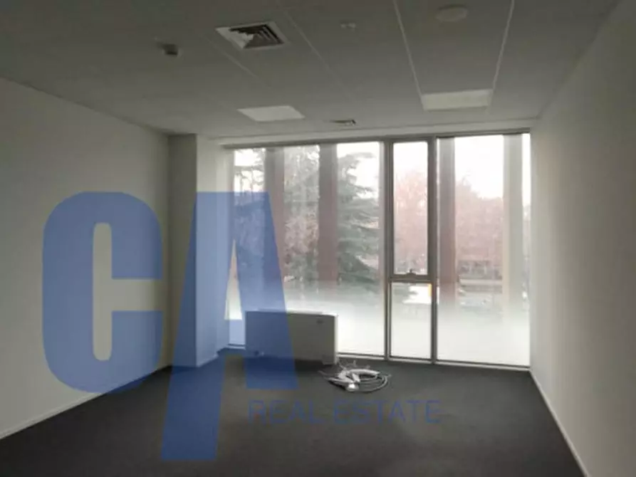 Immagine 8 di Ufficio in affitto  in VIALE SARCA a Milano