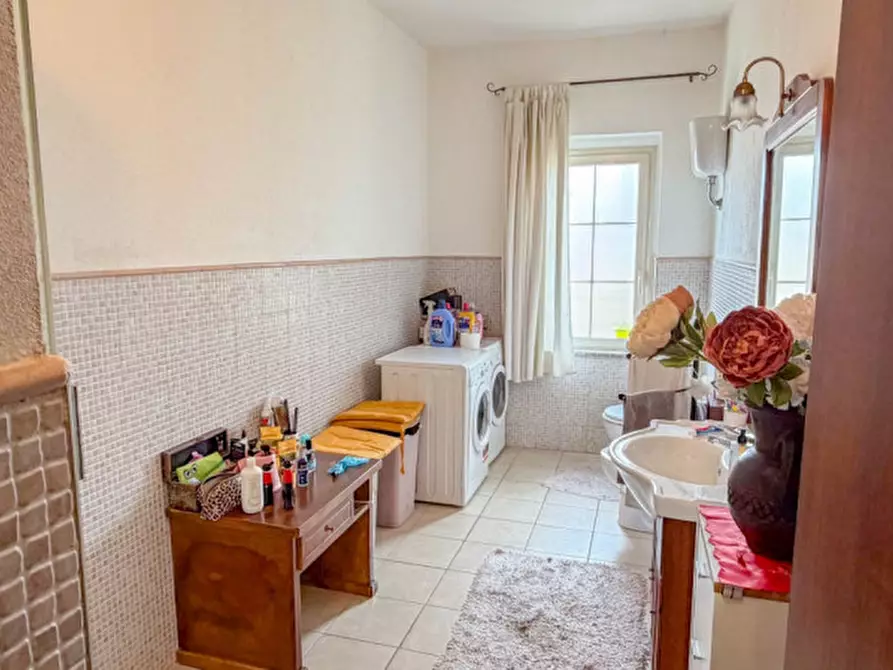 Immagine 23 di Appartamento in vendita  in VIA INGEGNERE MARIO GALIANI n. 29 Piano 1 a Oliena