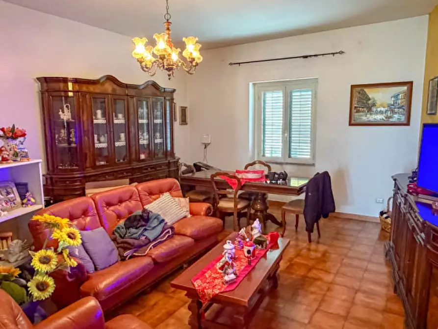 Immagine 25 di Appartamento in vendita  in VIA INGEGNERE MARIO GALIANI n. 29 Piano 1 a Oliena