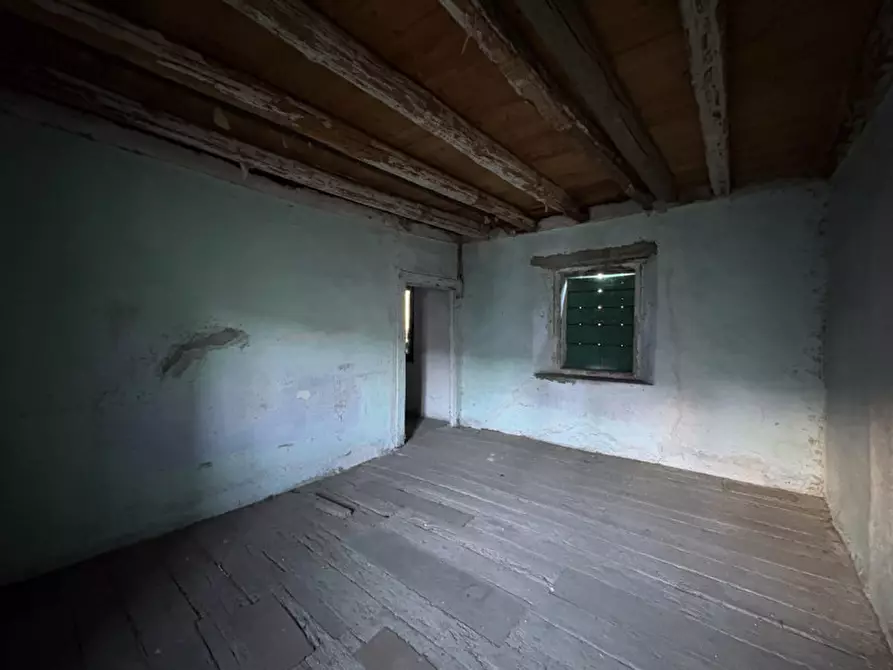 Immagine 5 di Rustico / casale in vendita  in Via Primo Maggio a Pradamano