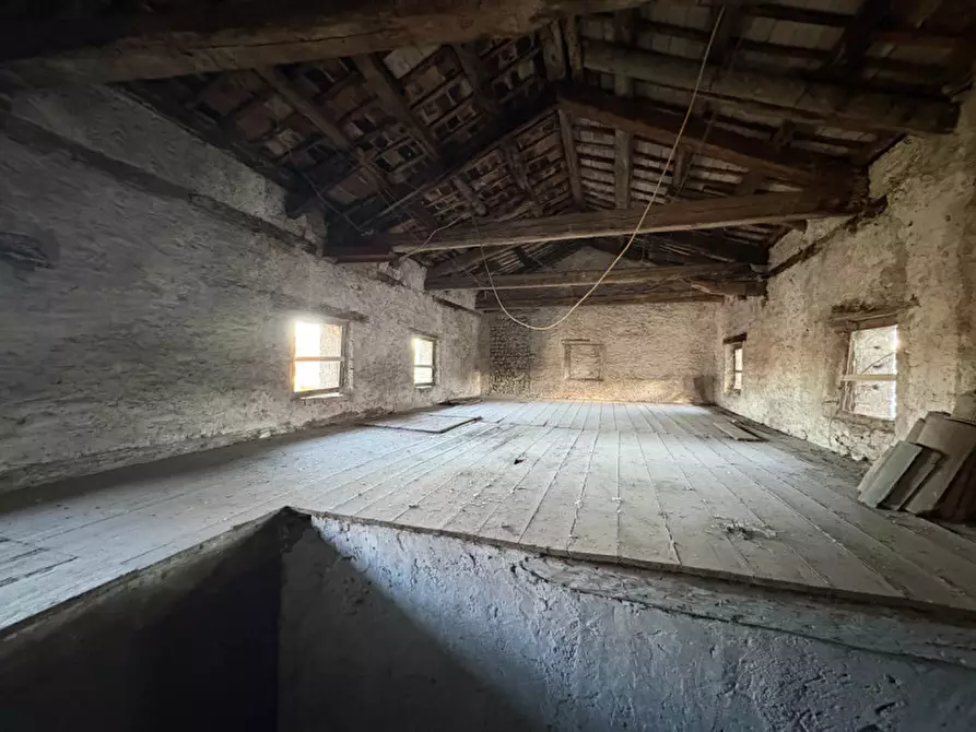 Immagine 6 di Rustico / casale in vendita  in Via Primo Maggio a Pradamano