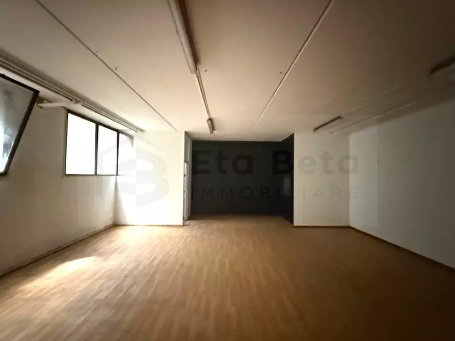 Immagine 2 di Magazzino in vendita  in Via delle Industrie a Limena