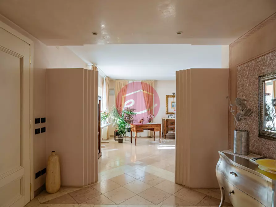 Immagine 7 di Villa in vendita  a Savignano Sul Rubicone