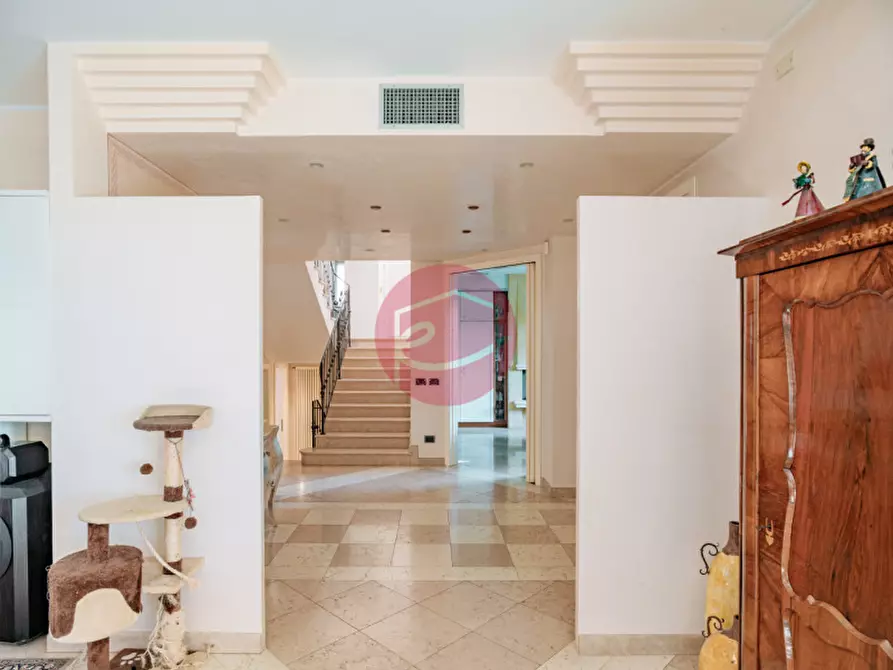 Immagine 11 di Villa in vendita  a Savignano Sul Rubicone