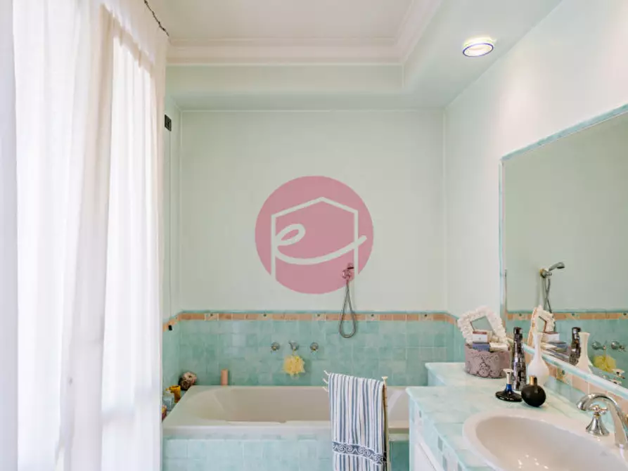 Immagine 23 di Villa in vendita  a Savignano Sul Rubicone