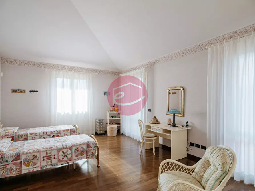 Immagine 26 di Villa in vendita  a Savignano Sul Rubicone