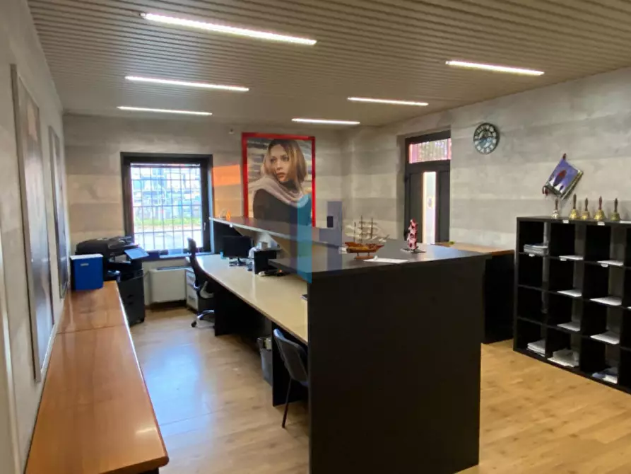 Immagine 3 di Ufficio in vendita  in Via Genova 76 a Brescia