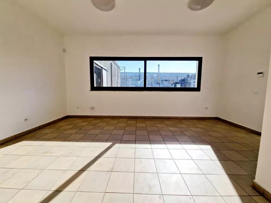 Immagine 14 di Capannone industriale in vendita  in Via Alessandro Volta a Borgo Veneto