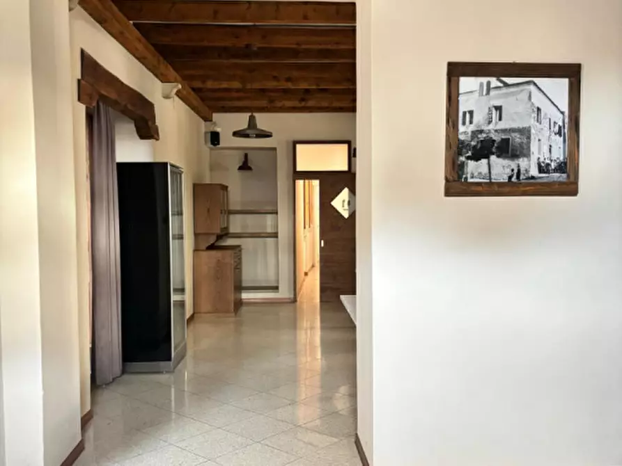 Immagine 3 di Attività commerciale in affitto  in Via Jacopo d'Arquà a Arqua' Petrarca