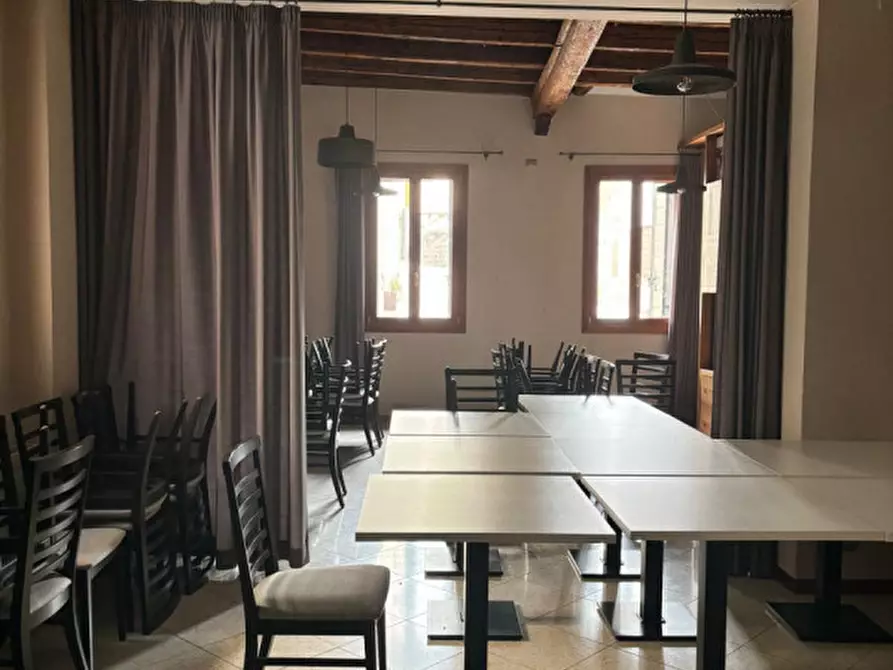 Immagine 5 di Attività commerciale in affitto  in Via Jacopo d'Arquà a Arqua' Petrarca