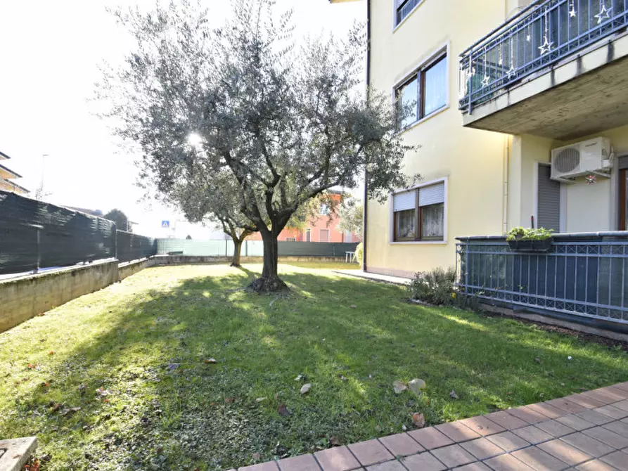 Immagine 25 di Appartamento in vendita  in Via degli Scaligeri 46 a Bussolengo