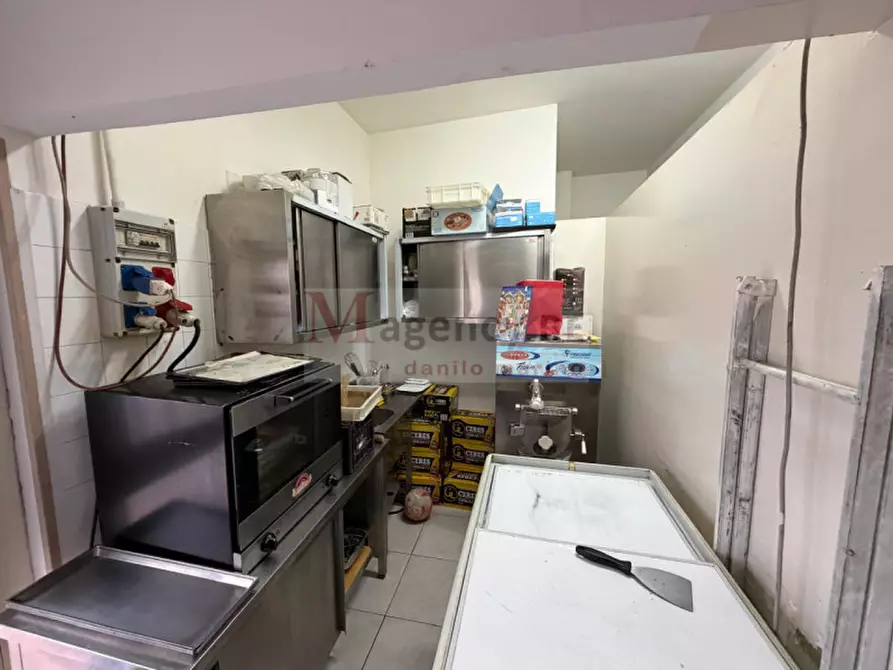 Immagine 12 di Attività commerciale in affitto  in Via Sottolume a Reggio Di Calabria