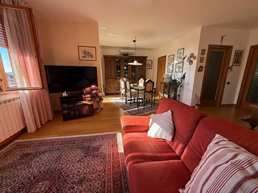 Immagine 6 di Appartamento in vendita  a Perugia