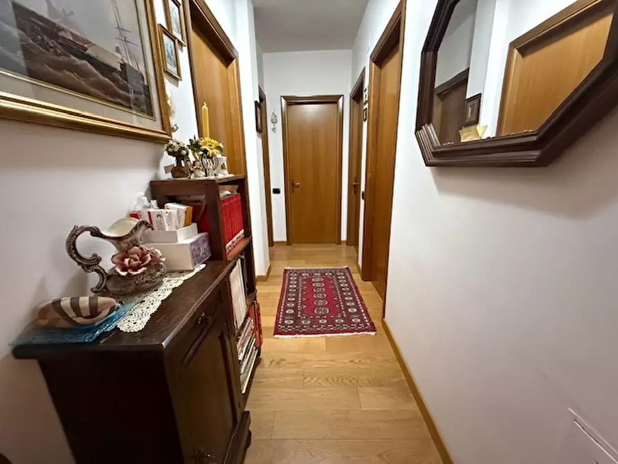 Immagine 17 di Appartamento in vendita  a Perugia