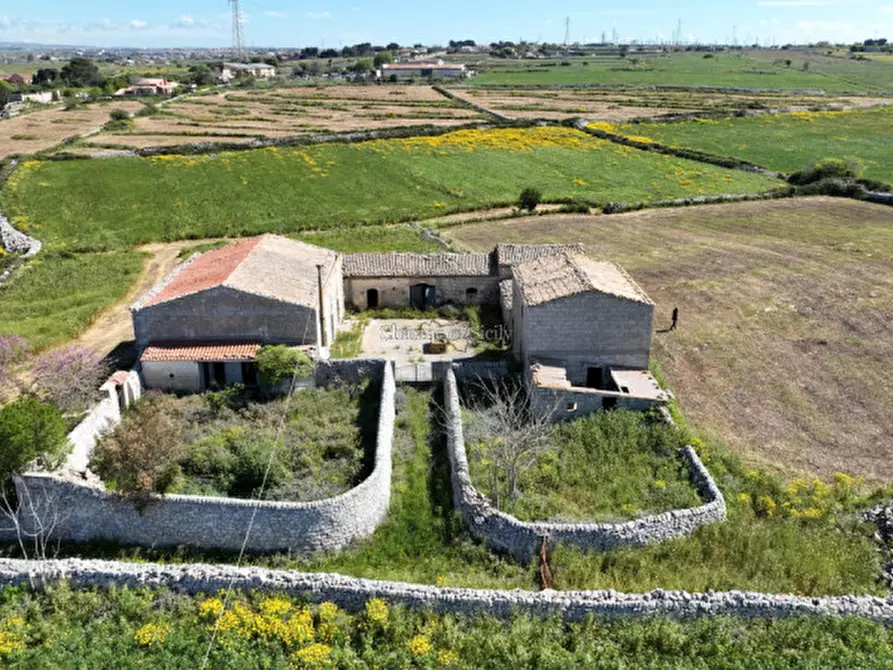 Immagine 9 di Villa in vendita  a Ragusa