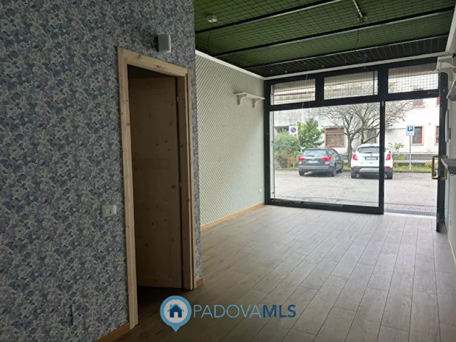 Immagine 1 di Negozio in vendita  in Via Antonio Gramsci a Cadoneghe