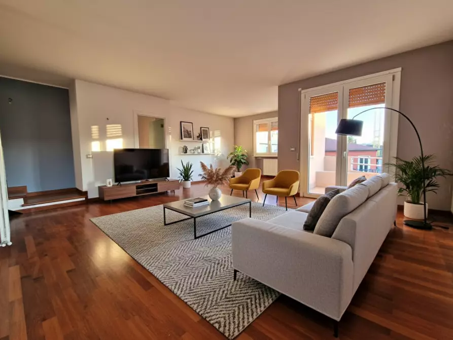 Immagine 1 di Appartamento in vendita  in Viale Battaglione Framarin a Vicenza