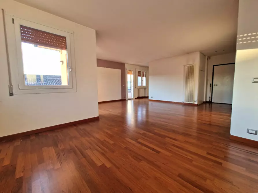 Immagine 5 di Appartamento in vendita  in Viale Battaglione Framarin a Vicenza