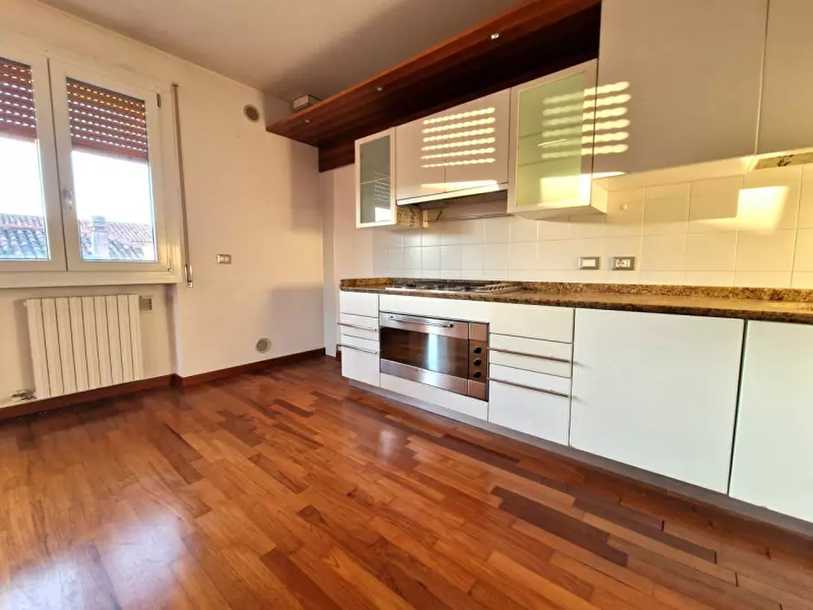 Immagine 6 di Appartamento in vendita  in Viale Battaglione Framarin a Vicenza