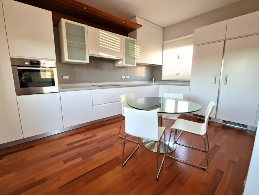 Immagine 8 di Appartamento in vendita  in Viale Battaglione Framarin a Vicenza