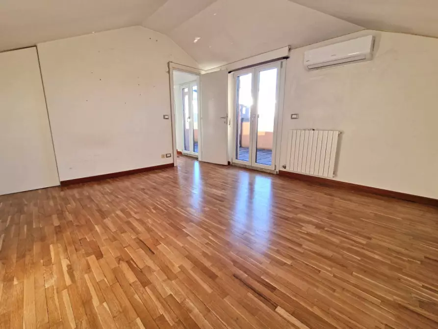 Immagine 10 di Appartamento in vendita  in Viale Battaglione Framarin a Vicenza