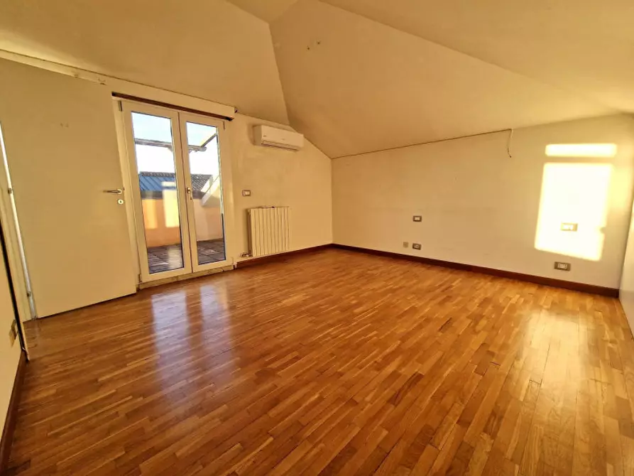 Immagine 11 di Appartamento in vendita  in Viale Battaglione Framarin a Vicenza