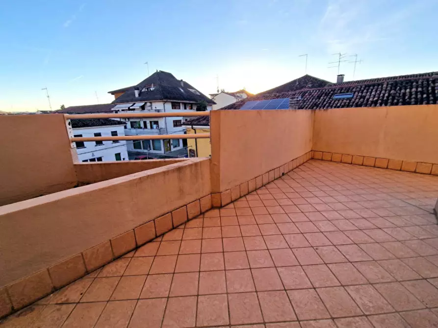 Immagine 28 di Appartamento in vendita  in Viale Battaglione Framarin a Vicenza