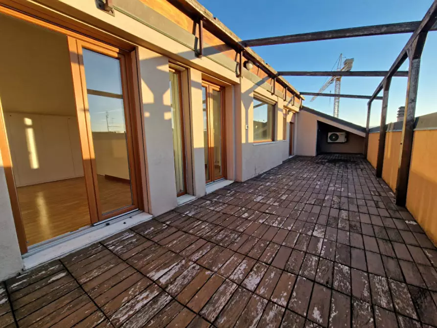 Immagine 32 di Appartamento in vendita  in Viale Battaglione Framarin a Vicenza