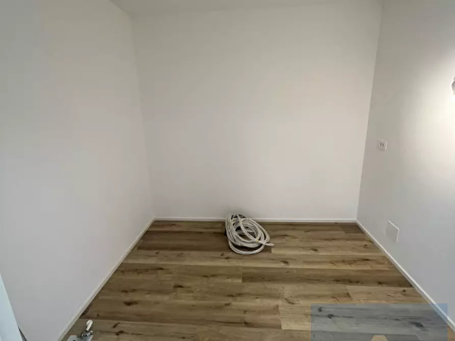 Immagine 5 di Ufficio in affitto  a Bolzano