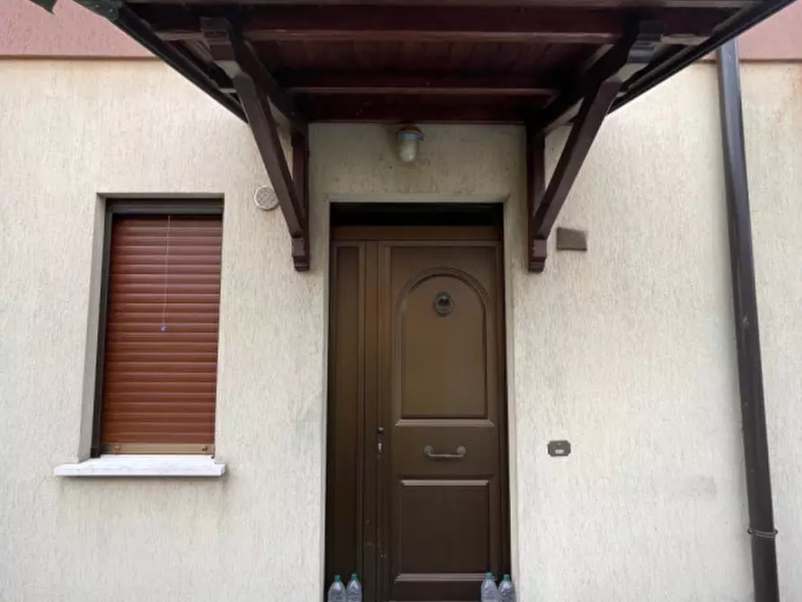 Immagine 2 di Appartamento in vendita  a Suzzara