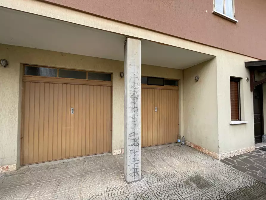 Immagine 10 di Appartamento in vendita  a Suzzara