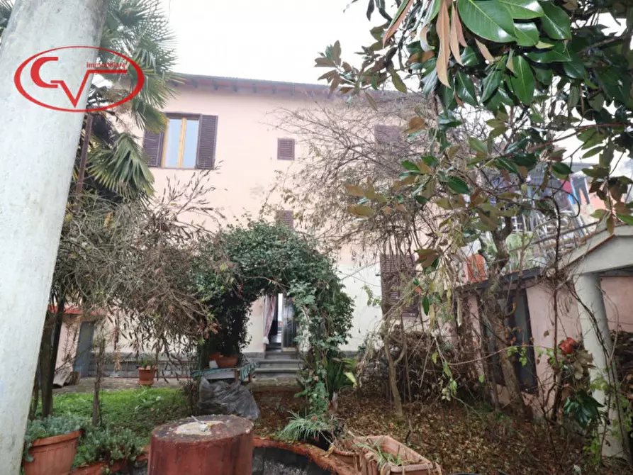 Immagine 3 di Villa in vendita  in Viale Armando Diaz a Montevarchi