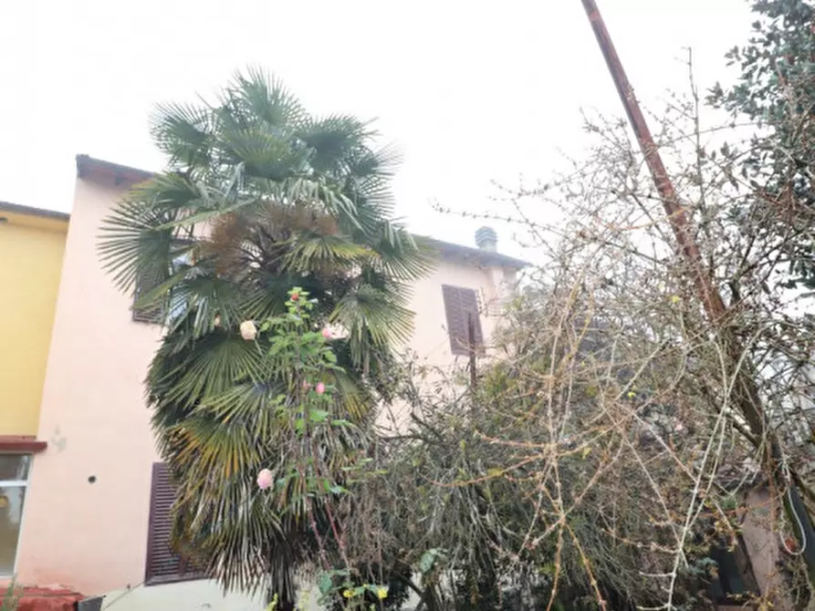 Immagine 6 di Villa in vendita  in Viale Armando Diaz a Montevarchi